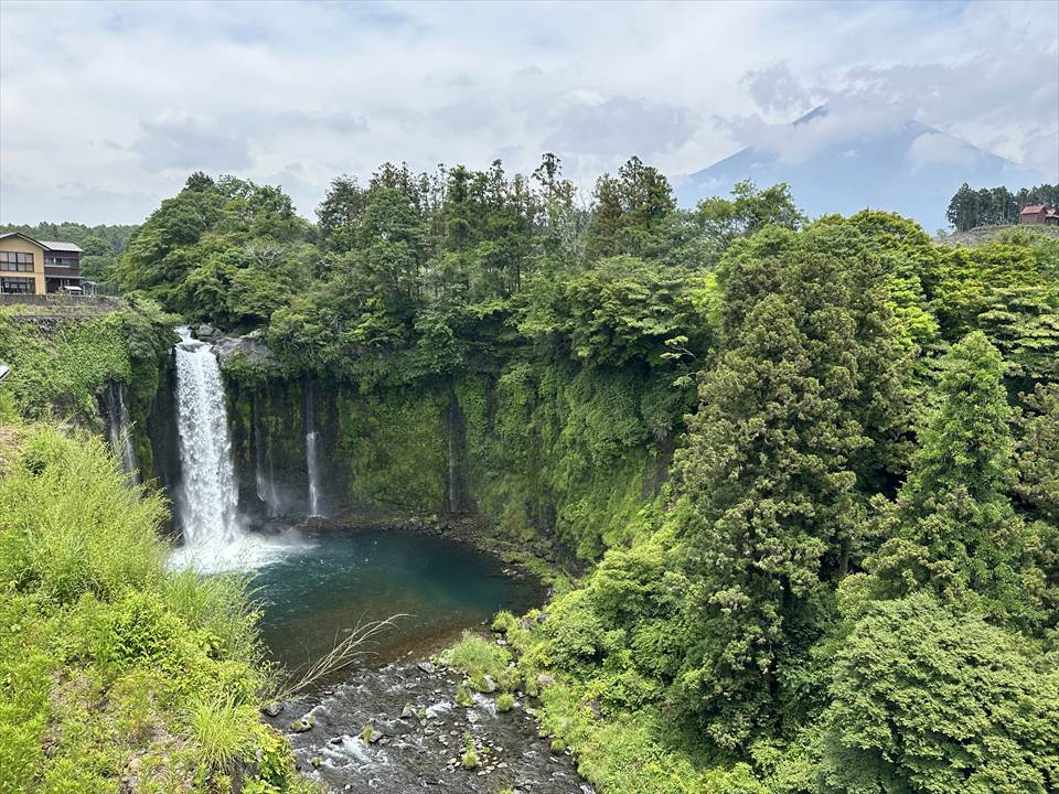 音止めの滝