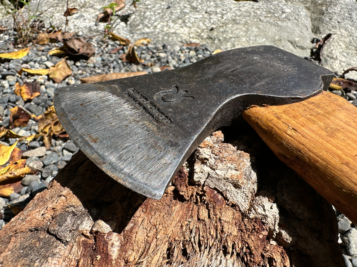 ハクスバーナ斧