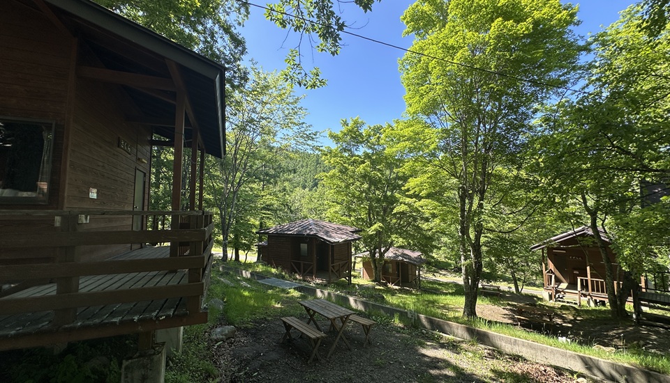 駒出池キャンプ場バンガロー