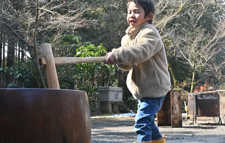 西富士オートキャンプ場餅つきサムネ